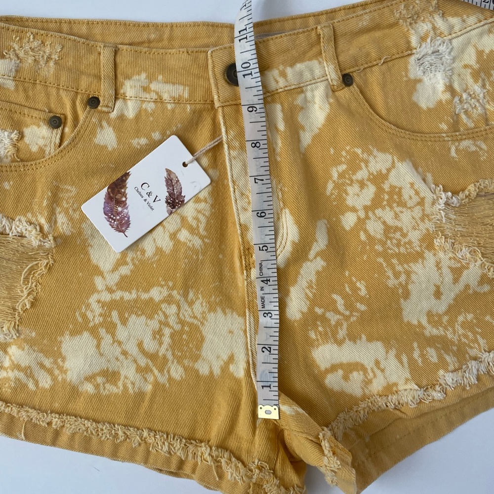 NWT Chelsea & Violet Tie Dye distressed washout jean shorts size 31 - Picture 4 of 12